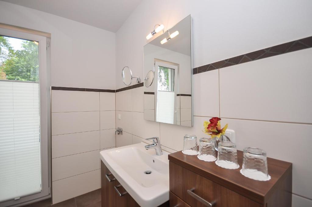 Apartmenthaus Kleiner Falke Binz Habitación foto